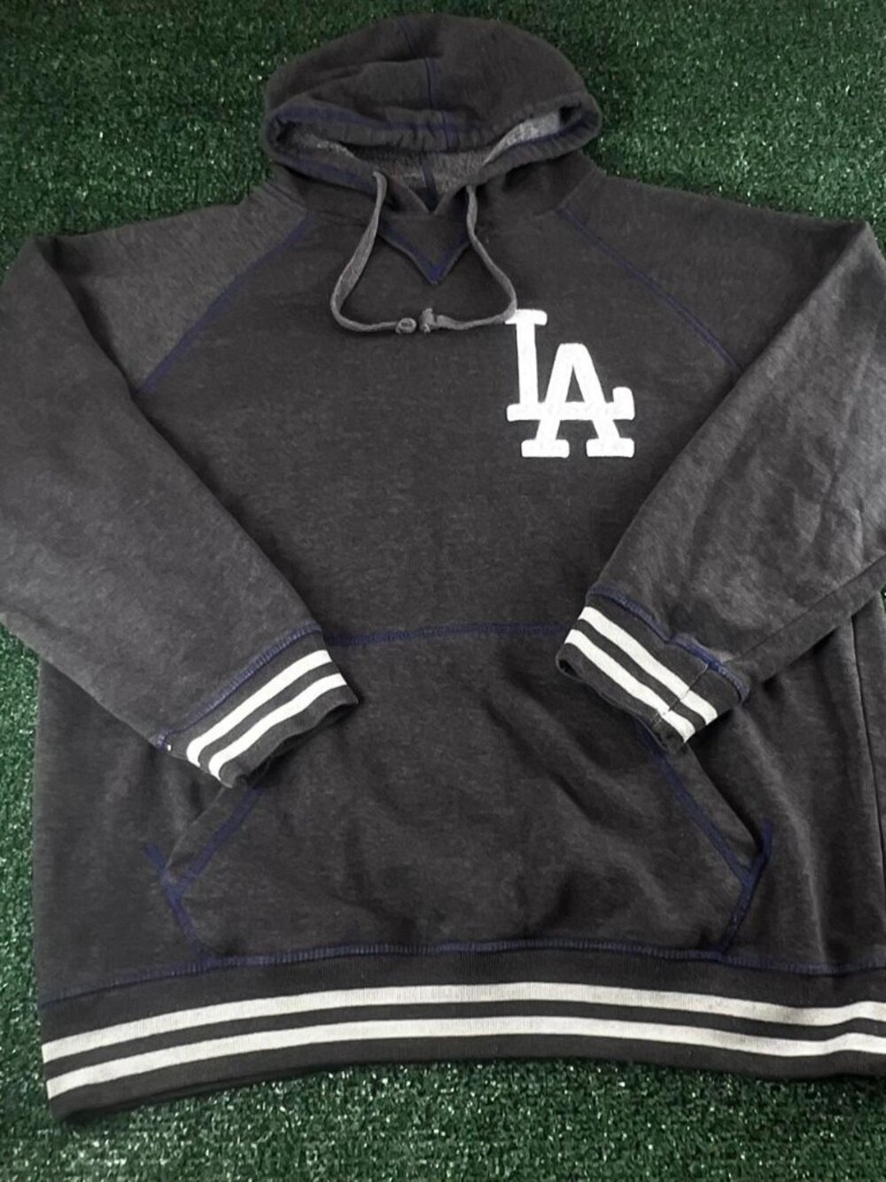 MLB Men's Grey and Black Hoodie